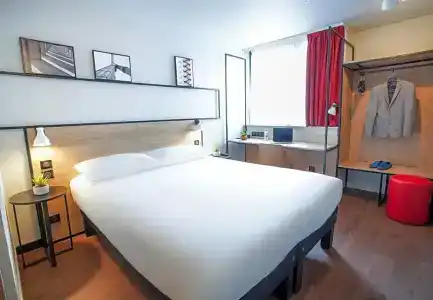 Ibis Tours Centre Giraudeau - 36