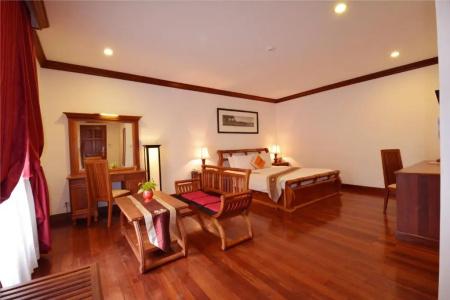 Royal Crown & Spa - 100