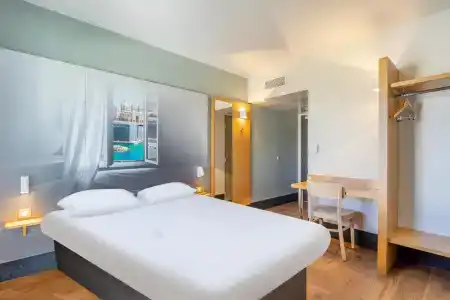 b&b hôTel Marseille Euromed - 5