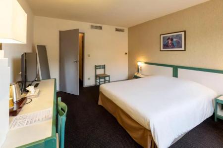 Hôtel Paradis - 121