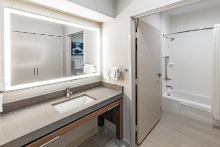 Hawthorn Suites by Wyndham DFW Airport North - 8