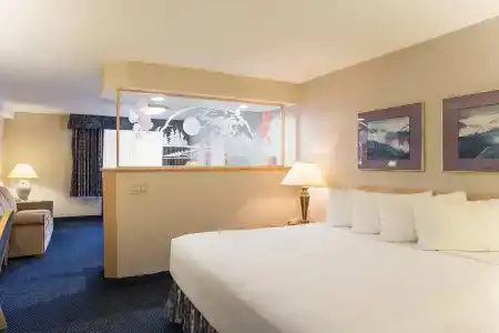 Shilo Inn Portland Airport - 1