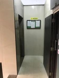 Lucky Bandra - 10