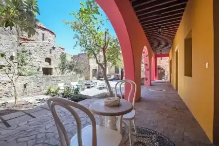 Saint Artemios and Oriental Suites - 39