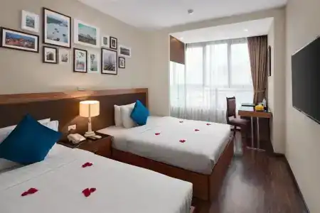 Golden Moon Suite - 75