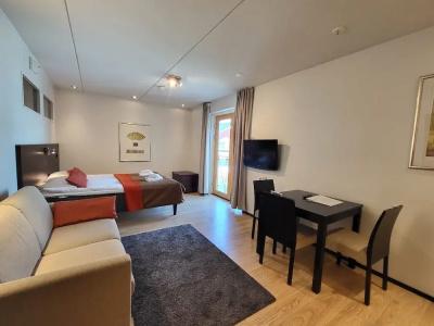 Levi Suites Levi Gold - 40
