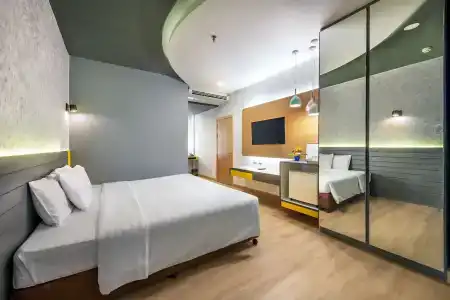 Qiu Sukhumvit - 7