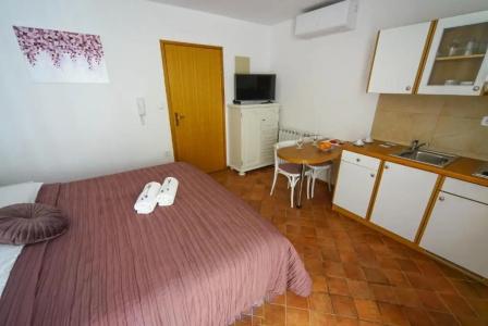 and Rooms Degra - 116