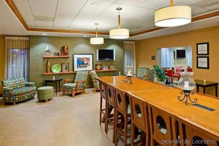 Hampton Inn Boston Logan Airport - 31