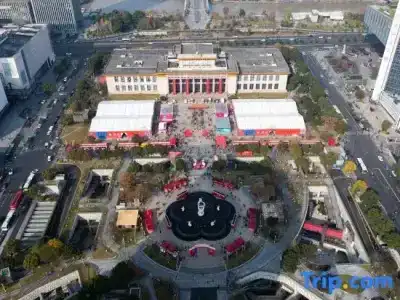 Hampton by Hilton West Lake Lakeside Wulin Square - 3