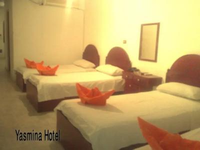 Yasmina - 16