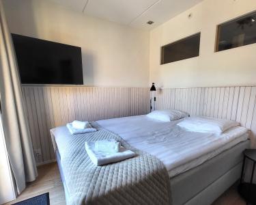 Levi Suites Levi Gold - 24