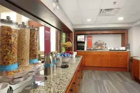Hampton Inn & Suites by Hilton - 30