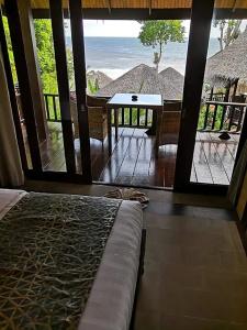 Beyond The Blue Horizon Boutique Bungalows - 47