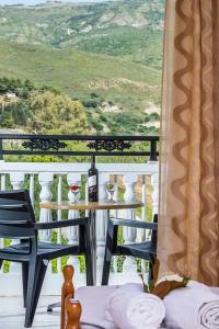 Athina - 35