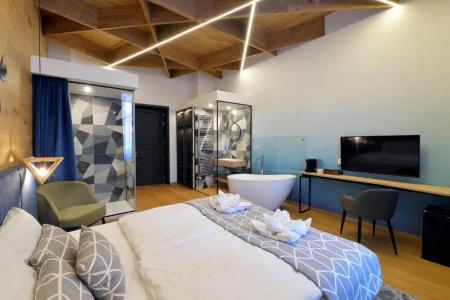 1552 Boutique - 39