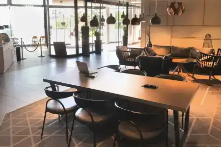 the niu Hub - 42
