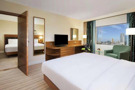 Hilton Garden Inn Ras Al Khaimah - 8