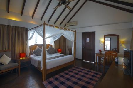 Medhufushi Island Resort - 4