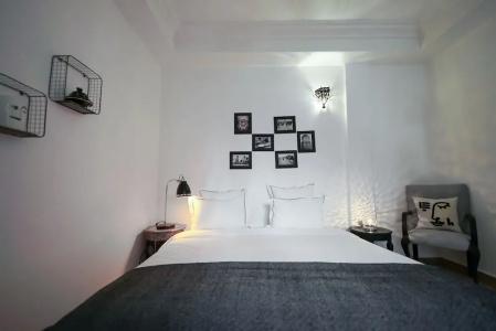 Riad Amya - 28