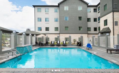 Staybridge Suites - - 15