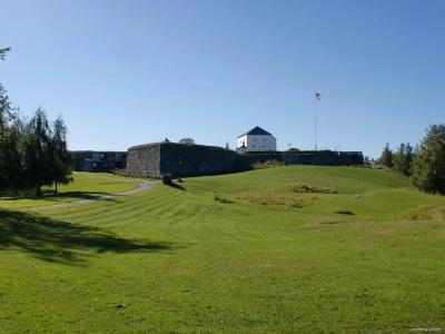 Chesterfield - 15