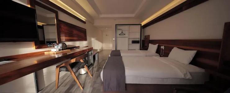 Karpalas City & Spa - 95