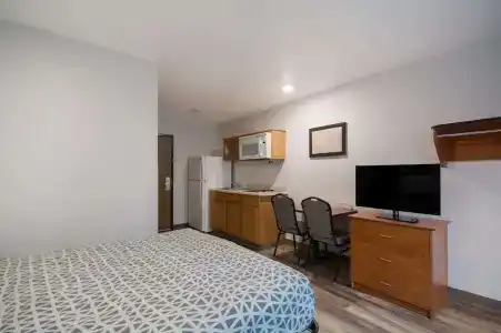 WoodSpring Suites Fort Gordon - 44