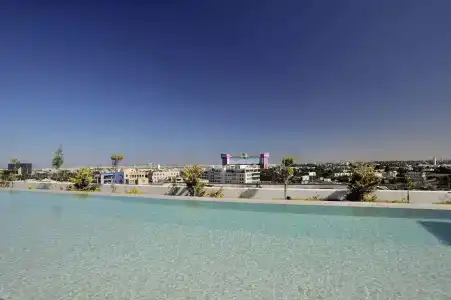 Kenzi Sidi Maarouf - 23