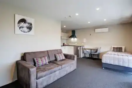 Ellerslie Palms - 24
