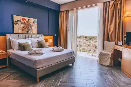Apollo Resort Art - 147