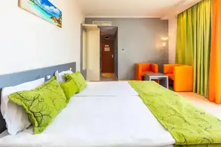 Sol Marina Palace - 73