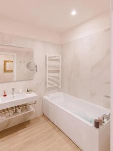 Rhea Silvia Luxury Navona - 10