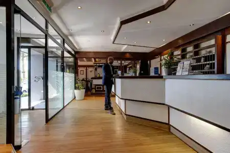 Best Western Ambassador - 25