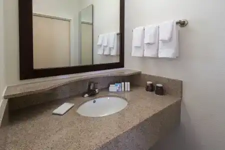 SpringHill Suites by Marriott - 39