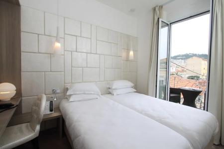 Golden Tulip Cannes De Paris - 53