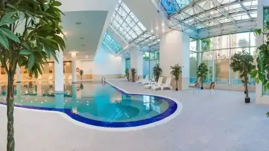 Ramada Plaza - 15
