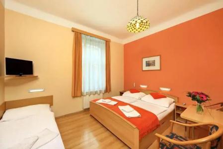 Golden City Garni - 25