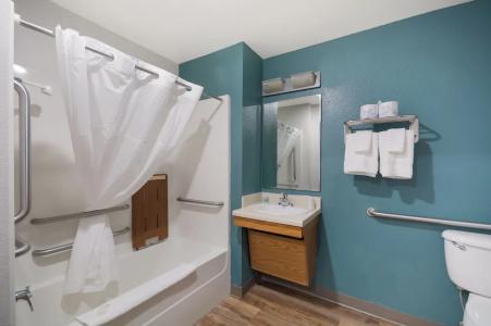 WoodSpring Suites Fort Gordon - 43