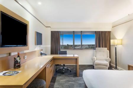Stamford Plaza - 81