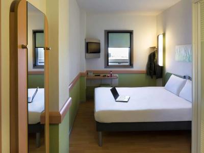 Ibis Budget SeAeropuerto - 4