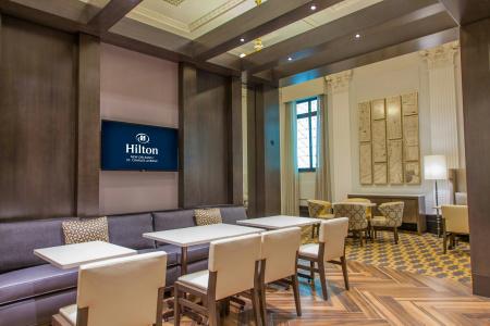 Hilton New Orleans / St. Charles Avenue - 31