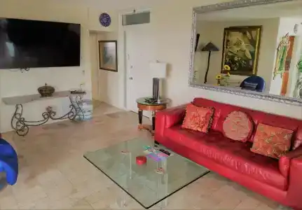Manhattan Tower Apartment - 65