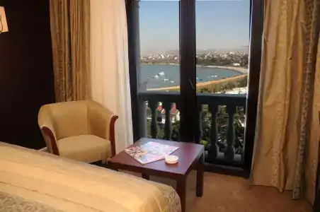 Paradise Island - 7