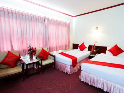 Chumphon Palace - 16
