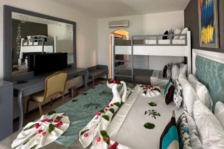 Tiana Beach Resort - 33