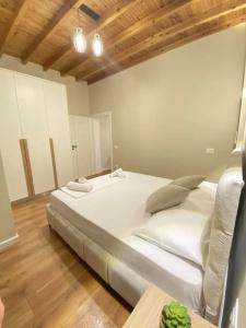 Rias Penthouse Suites - 307
