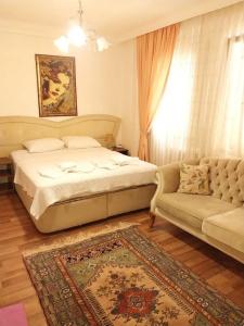 Jasmin Apart - 76