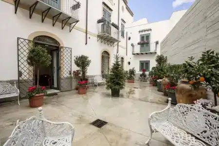 Palazzo Brunaccini - 26
