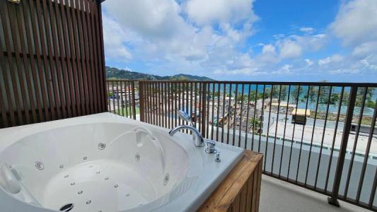 SeaCono Patong Beach Front - 150
